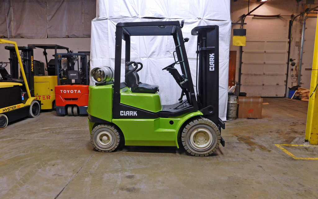  2000 Clark CGP25 Forklift on Sale in Indiana