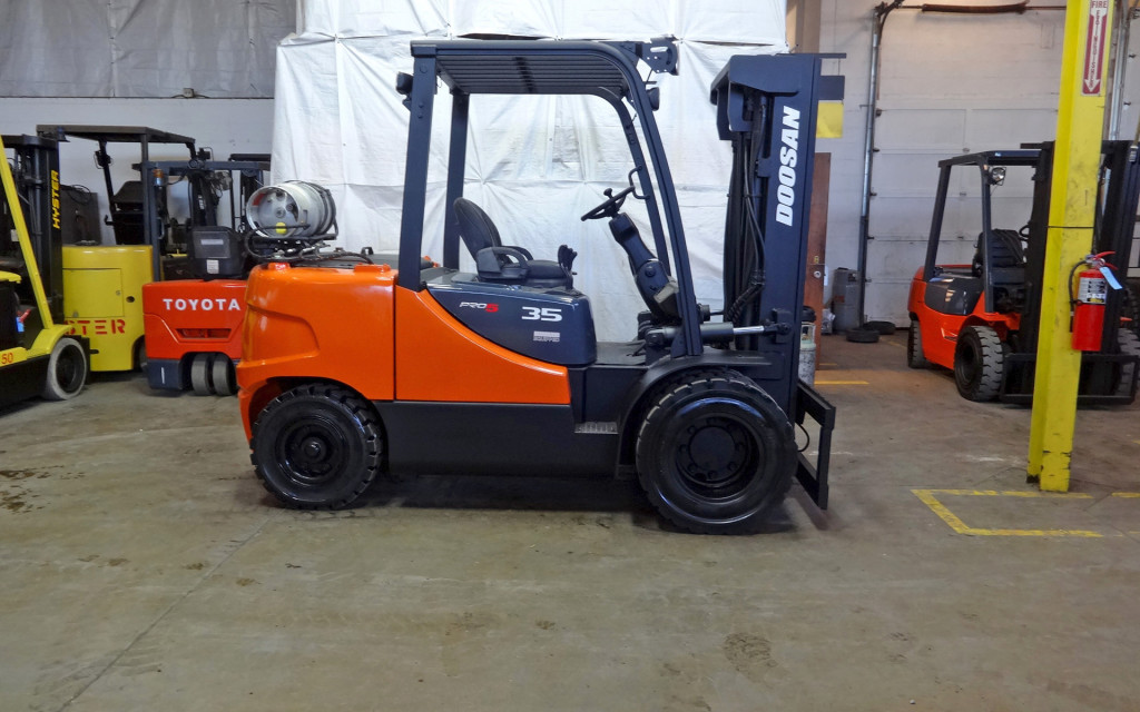 2008 Doosan G35-5 Forklift on Sale in Indiana