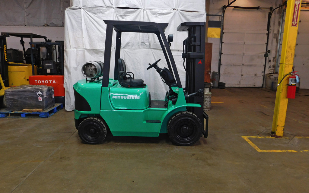  2001 Mitsubishi FG25K Forklift on Sale in Indiana