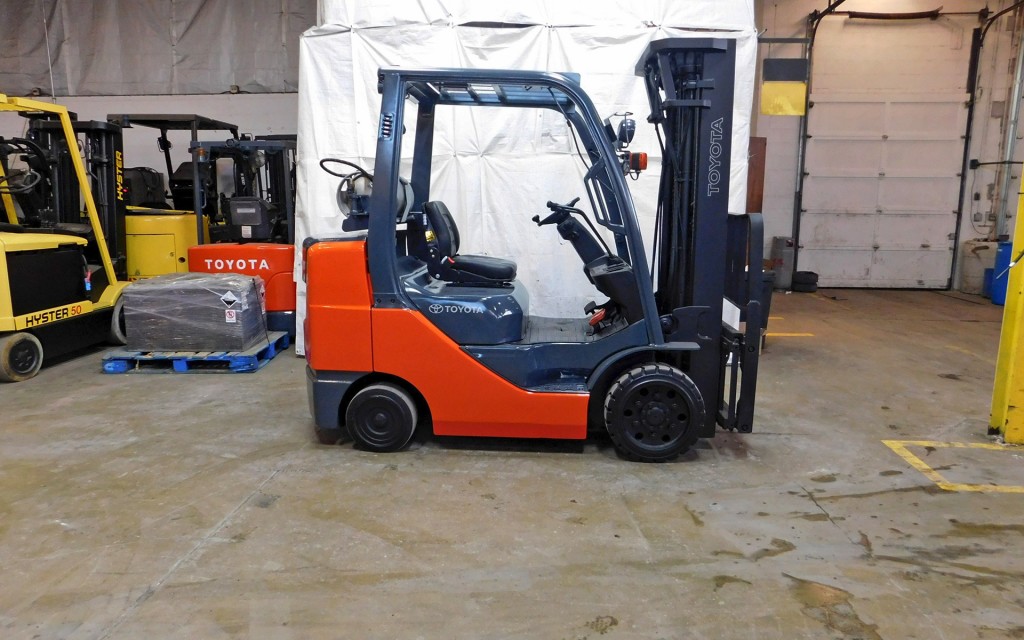 2008 Toyota 8FGCU32 Forklift on Sale in Indiana